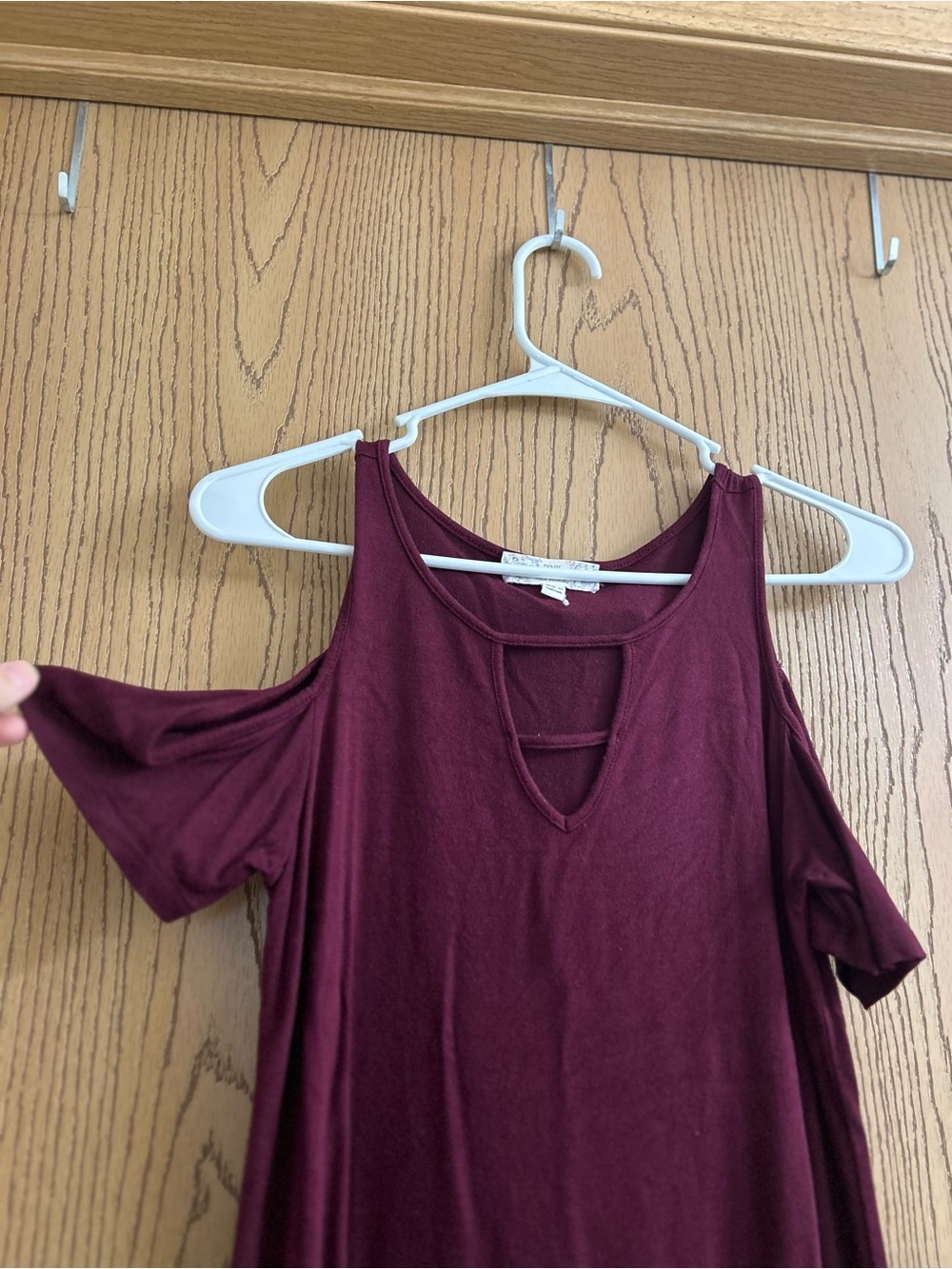Pink Republic Women's Cold-Shoulder Tee in Wine